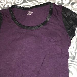 T-shirt with leather